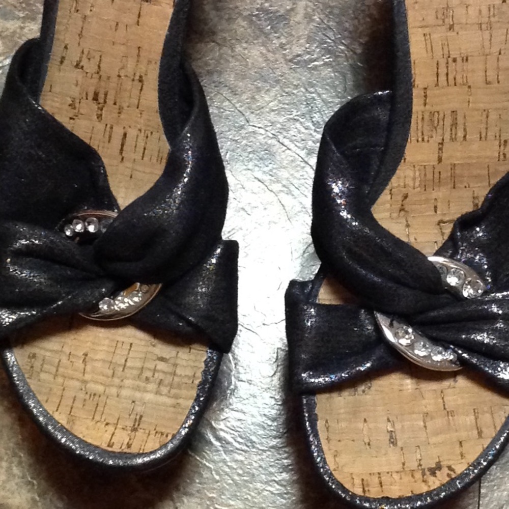 Guess wedges accented with Rhinestones, size 9M - Picture 2 of 8